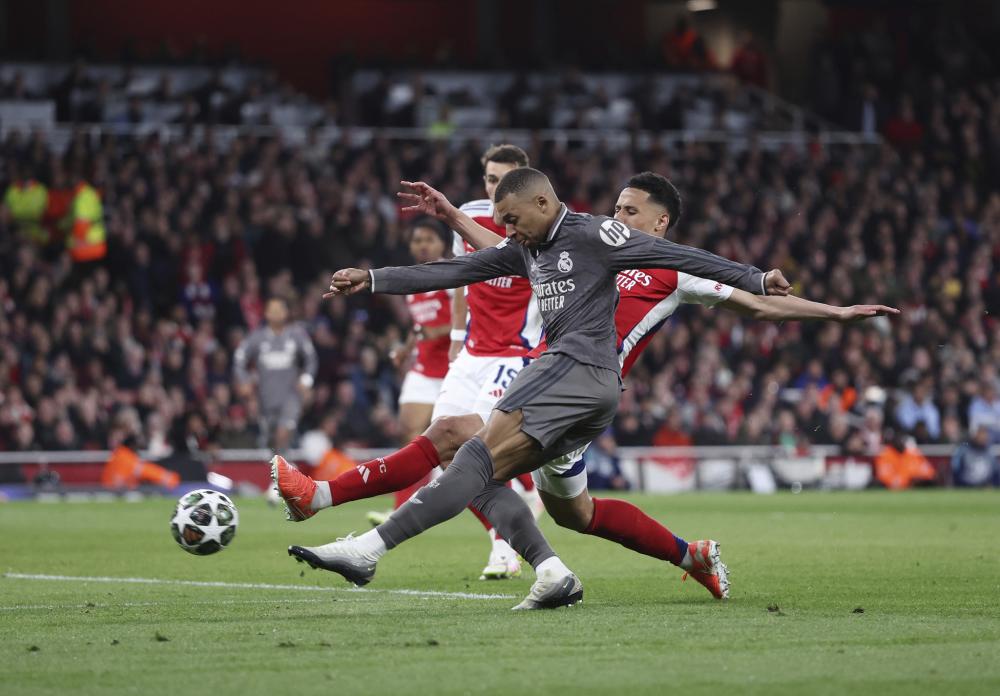 场上冲突成 场上冲突成